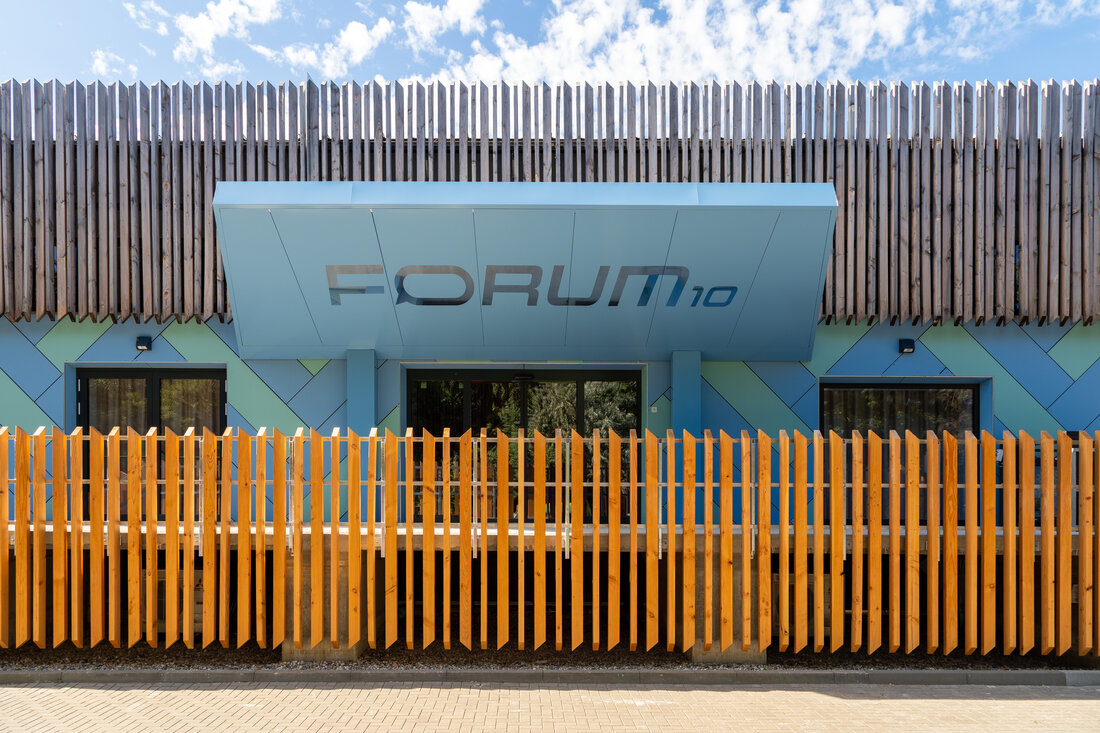 Eingang des Veranstaltungsraums "Forum10"