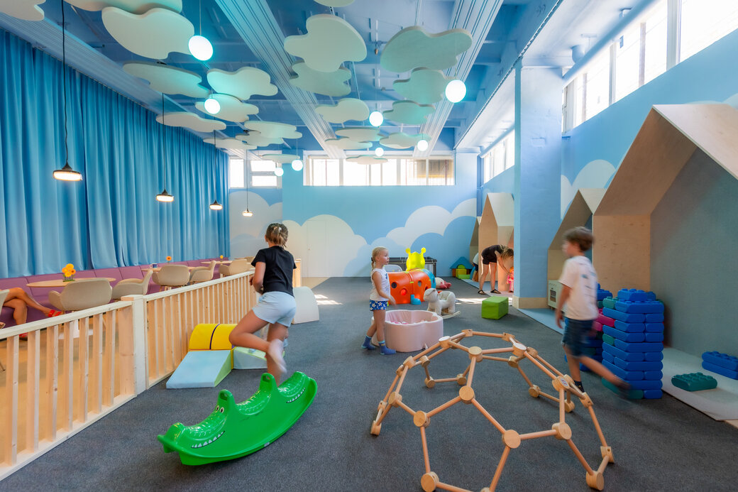 Spielbereich BWG Wolkenland mit spielenden Kindern