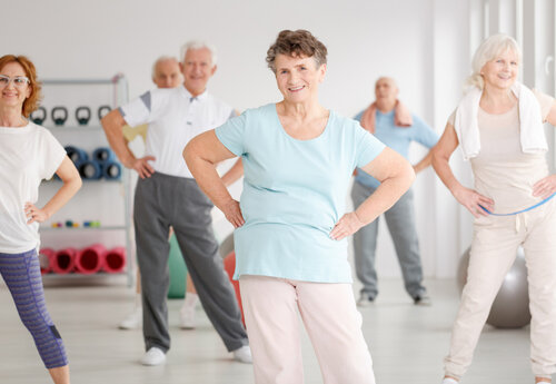 ältere Menschen beim Gesundheitssport